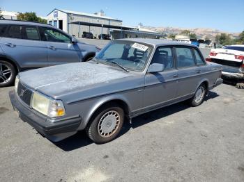  Salvage Volvo 240