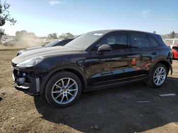  Salvage Porsche Cayenne