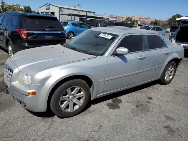  Salvage Chrysler 300