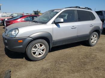  Salvage Hyundai TUCSON