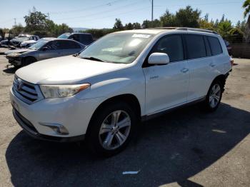  Salvage Toyota Highlander