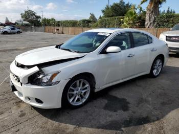  Salvage Nissan Maxima