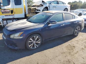  Salvage Nissan Maxima