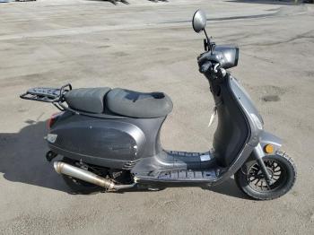  Salvage Amig Scooter