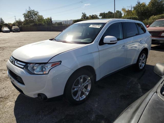  Salvage Mitsubishi Outlander