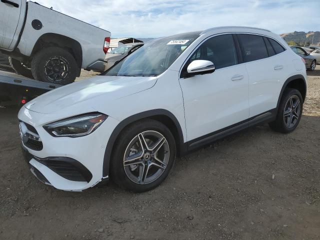  Salvage Mercedes-Benz GLA