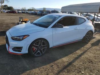  Salvage Hyundai VELOSTER