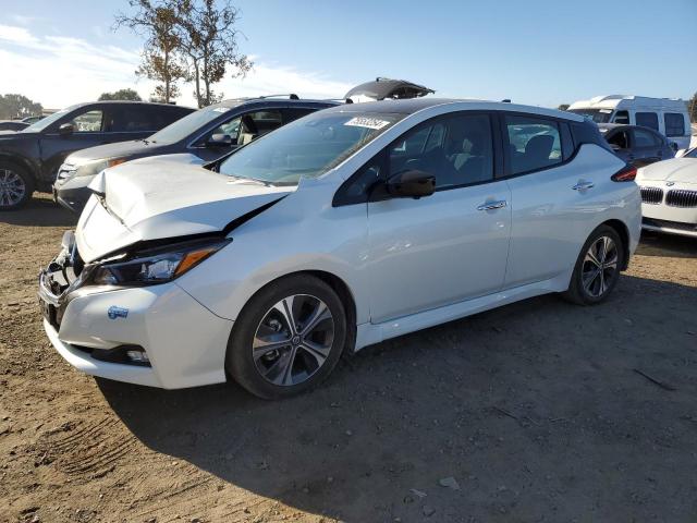  Salvage Nissan LEAF