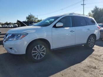  Salvage Nissan Pathfinder