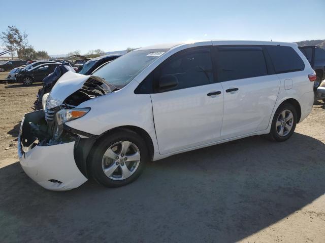  Salvage Toyota Sienna