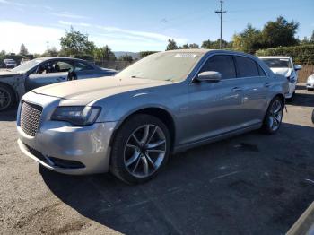  Salvage Chrysler 300