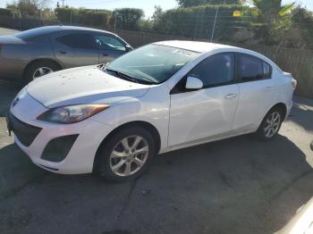  Salvage Mazda 3