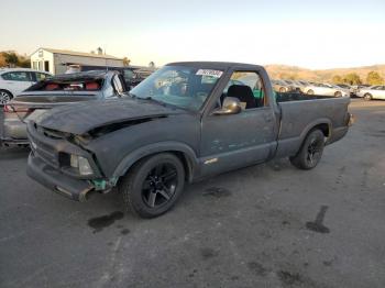  Salvage Chevrolet S-10