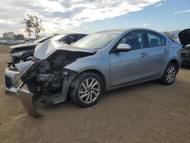  Salvage Mazda 3