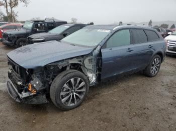  Salvage Volvo V90