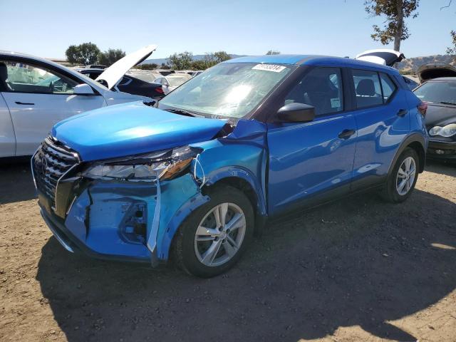  Salvage Nissan Kicks