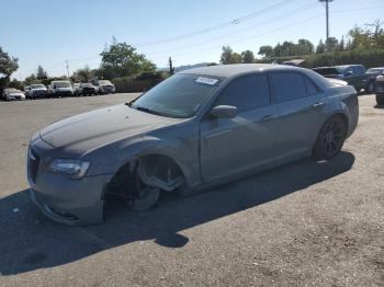  Salvage Chrysler 300