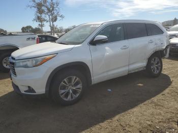  Salvage Toyota Highlander