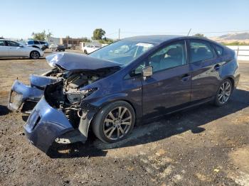  Salvage Toyota Prius