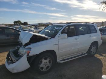  Salvage Toyota Highlander