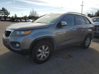  Salvage Kia Sorento