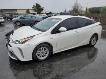  Salvage Toyota Prius