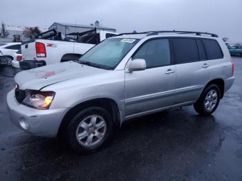  Salvage Toyota Highlander