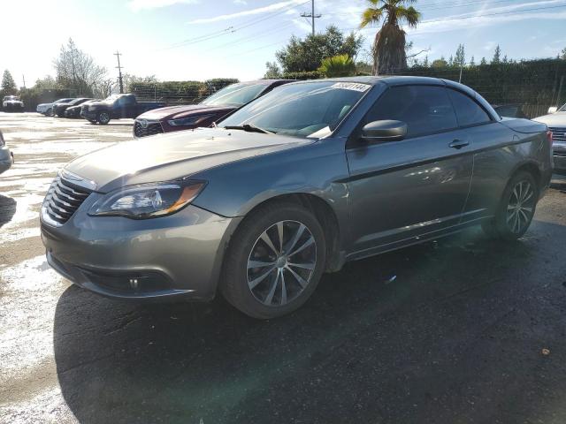  Salvage Chrysler 200