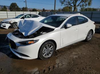  Salvage Mazda 3