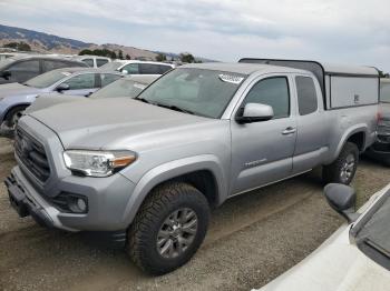  Salvage Toyota Tacoma