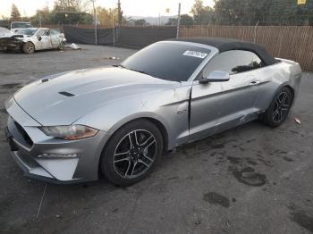  Salvage Ford Mustang