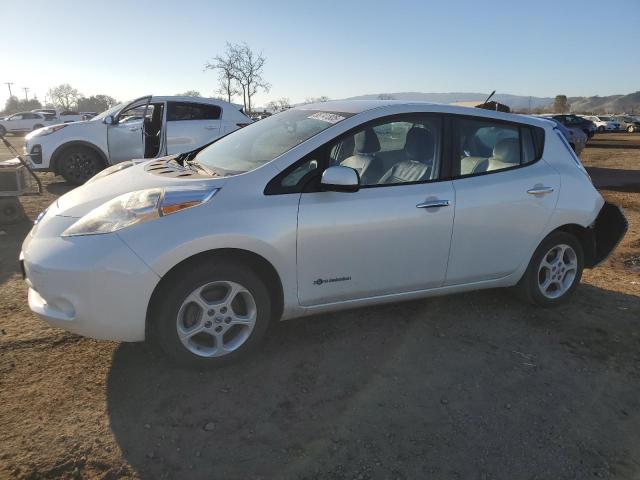  Salvage Nissan LEAF