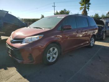  Salvage Toyota Sienna