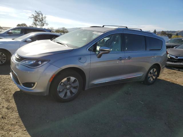  Salvage Chrysler Pacifica