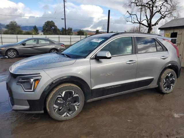  Salvage Kia Niro