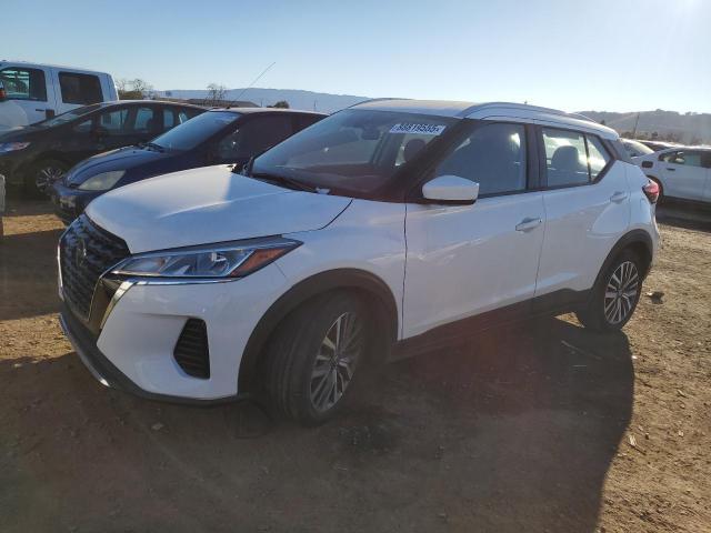  Salvage Nissan Kicks