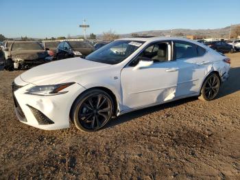  Salvage Lexus Es