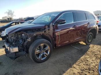  Salvage Toyota Highlander