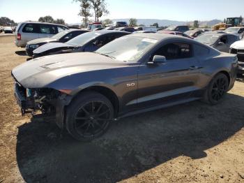  Salvage Ford Mustang