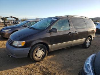  Salvage Toyota Sienna