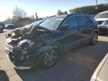  Salvage Kia Niro