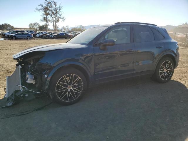  Salvage Porsche Cayenne