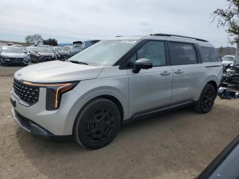  Salvage Kia Carnival