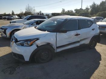  Salvage Nissan Kicks