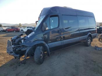  Salvage Mercedes-Benz Sprinter