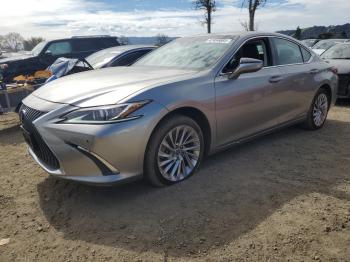  Salvage Lexus Es