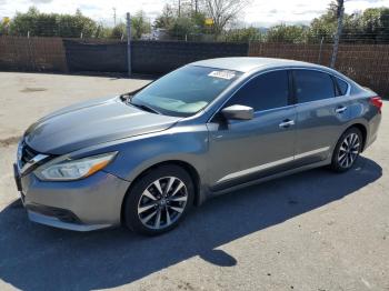  Salvage Nissan Altima