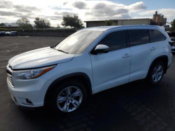  Salvage Toyota Highlander