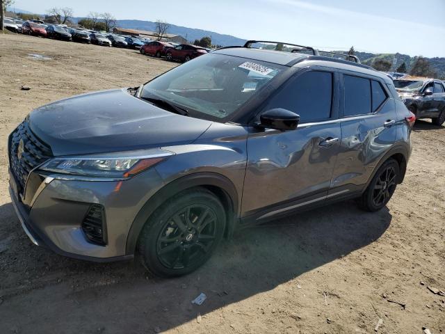  Salvage Nissan Kicks