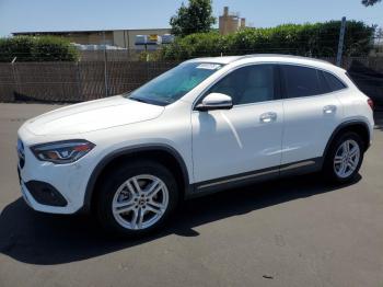  Salvage Mercedes-Benz GLA